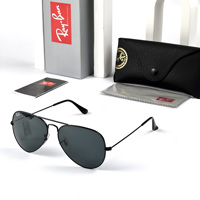 RAY BAN – 3025